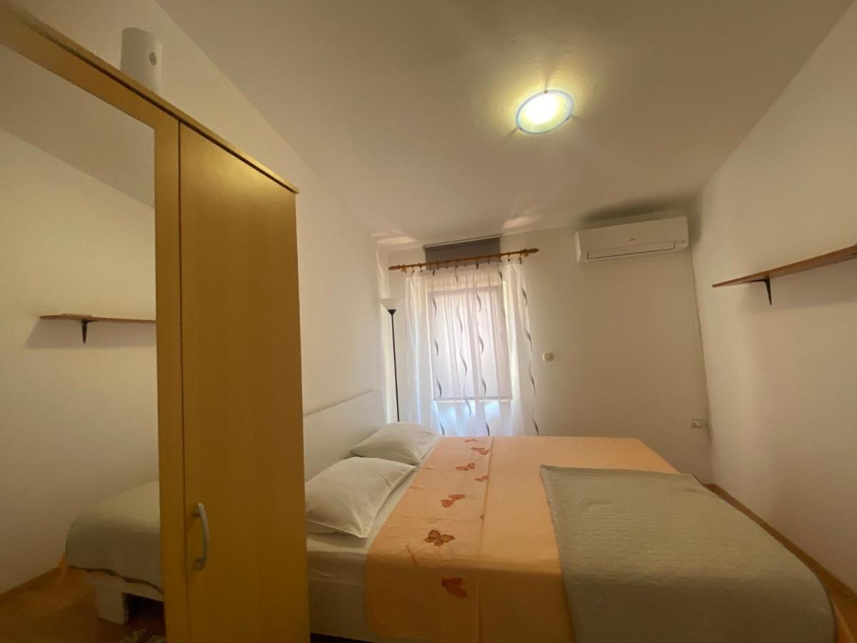 Room Omera Pula Exterior photo